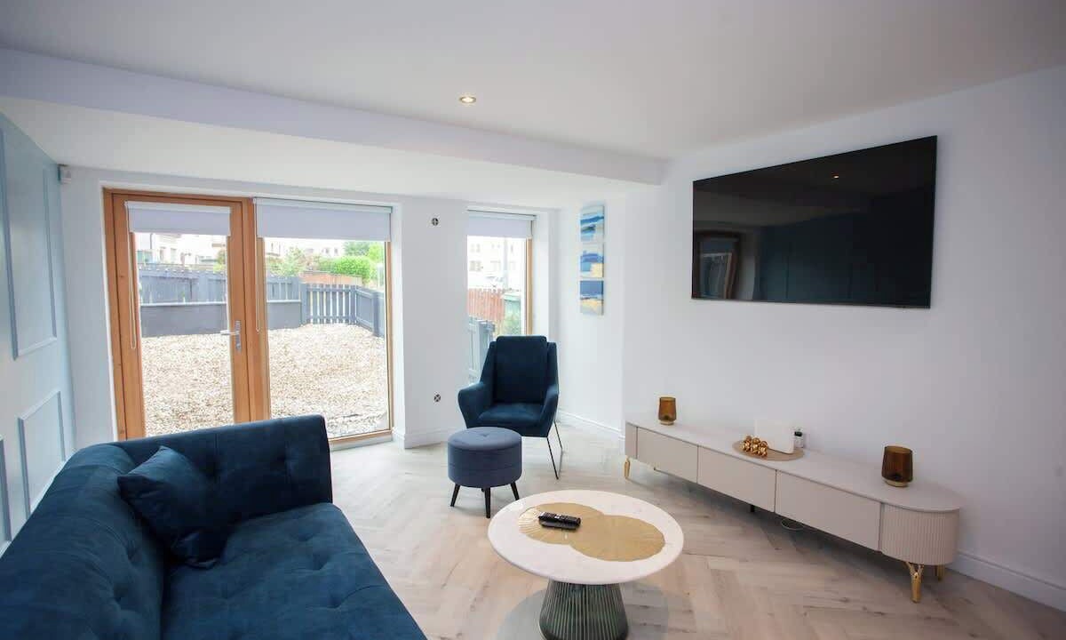 Photo of Livingroom in North West