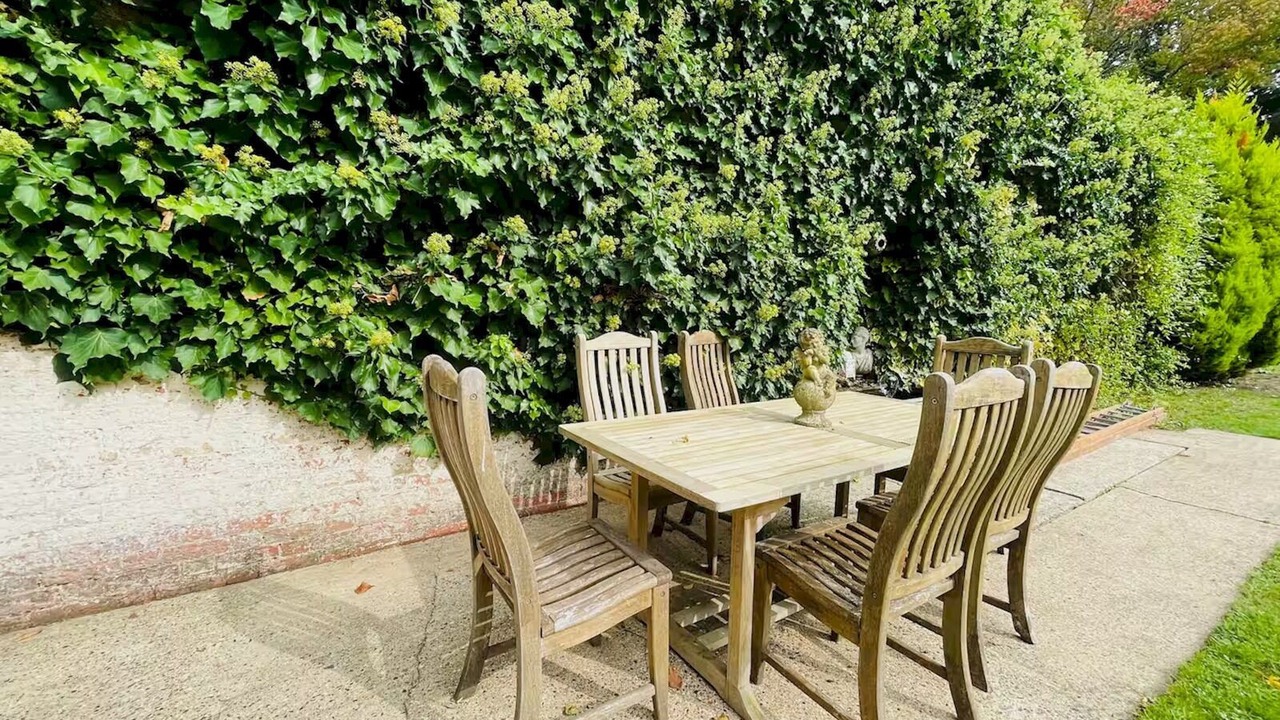 Photo of Outdoor in Esher