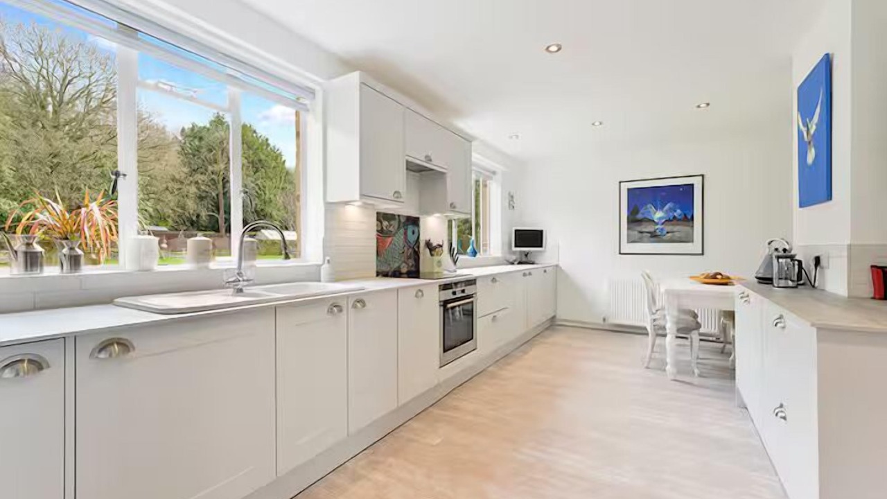 Photo of Kitchen in Esher