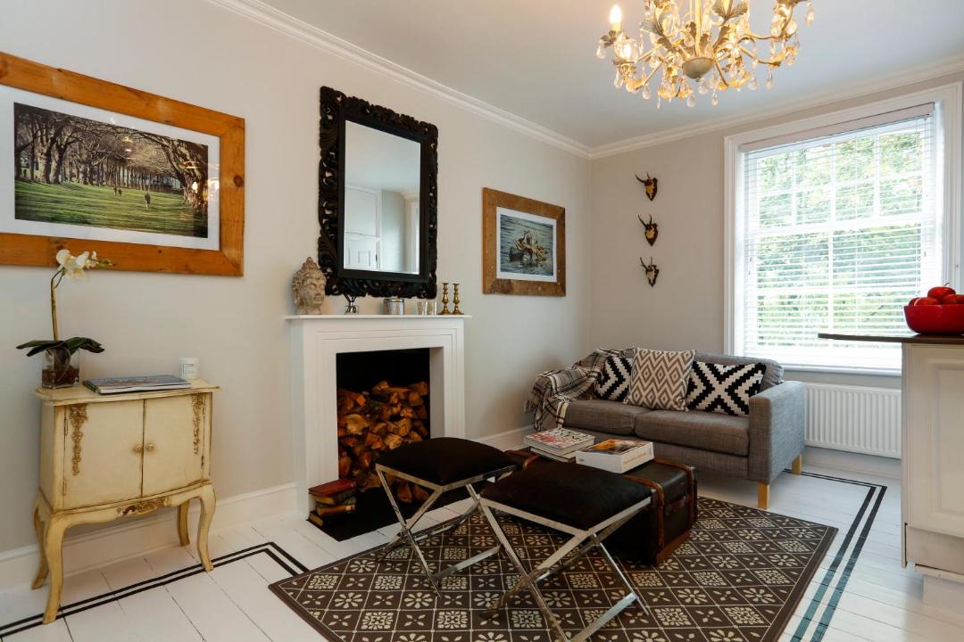 Photo of Livingroom in East Putney
